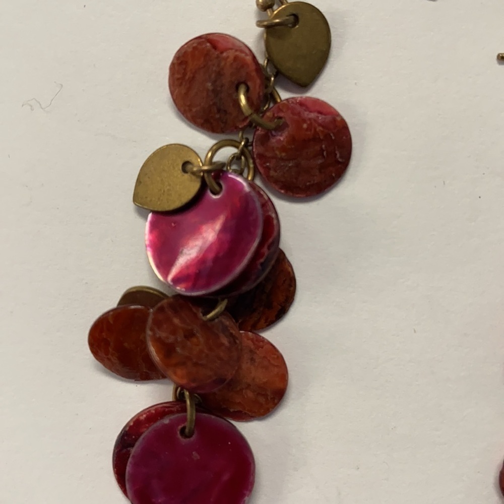 Pink dangle earrings - Picture 2 of 3